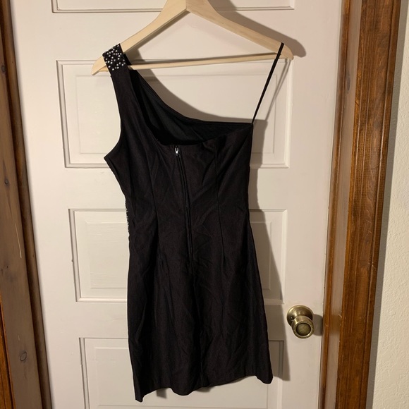 Ruby Rox One Shoulder Dress - Picture 4 of 7